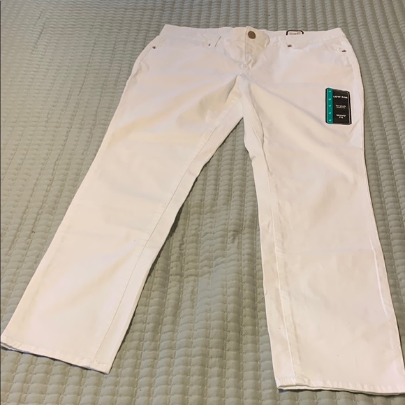 NOBO Denim - Artic White Low rise Skinny Jeans Juniors size 17 NEW zip fly All seasons Cute